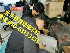 视频爆操奶子抠逼无码"